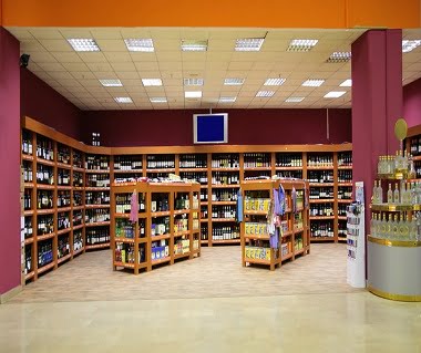 Ekspozycja i przechowywanie alkoholu. Przykłady rozwiązań